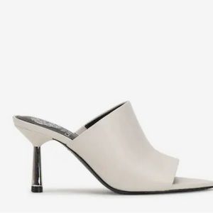 Vince Camuto Pileesa Mule coconut cream color size 8 , NWT